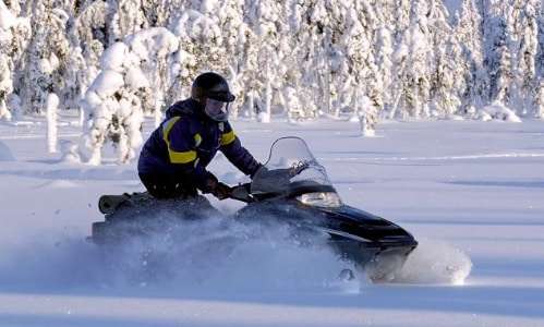 Snowmobile Lapland